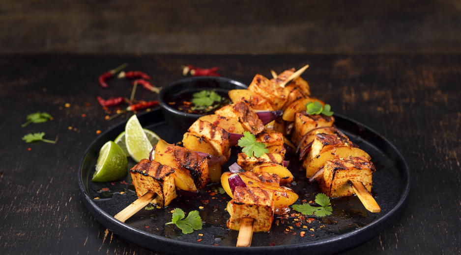 Nyári chilis tofunyárs őszibarackkal 