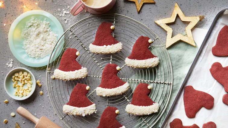 Vörös bársonyos Mikulás sapkák