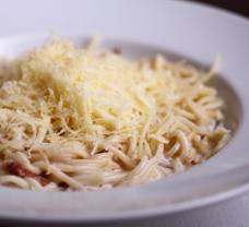 Spagetti carbonara szerecsendióval