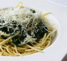 Parajos-parmezános spagetti