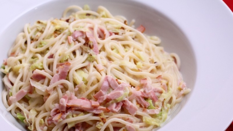 Kelkáposztás carbonara spagetti