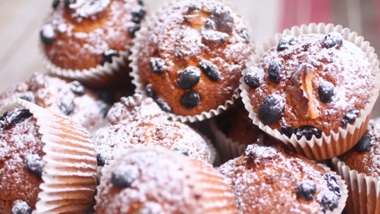 Diós muffin mazsolával